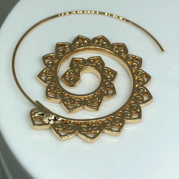 14k Yellow Gold Plated Funky Earrings - Picture 2 of 10